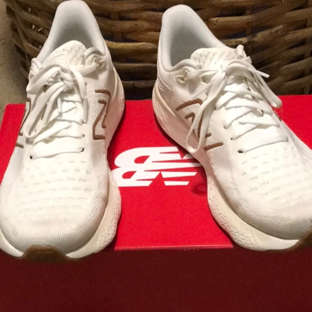 Gently used New Balance 1080 v12 size 9